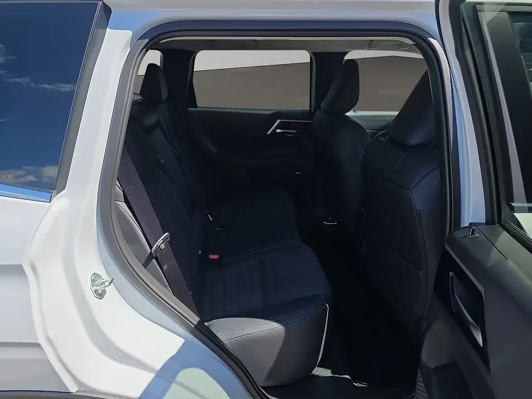 Mitsubishi Outlander 2.4 PHEV Hybrid 4WD Intro Edition - Thumbnail 7