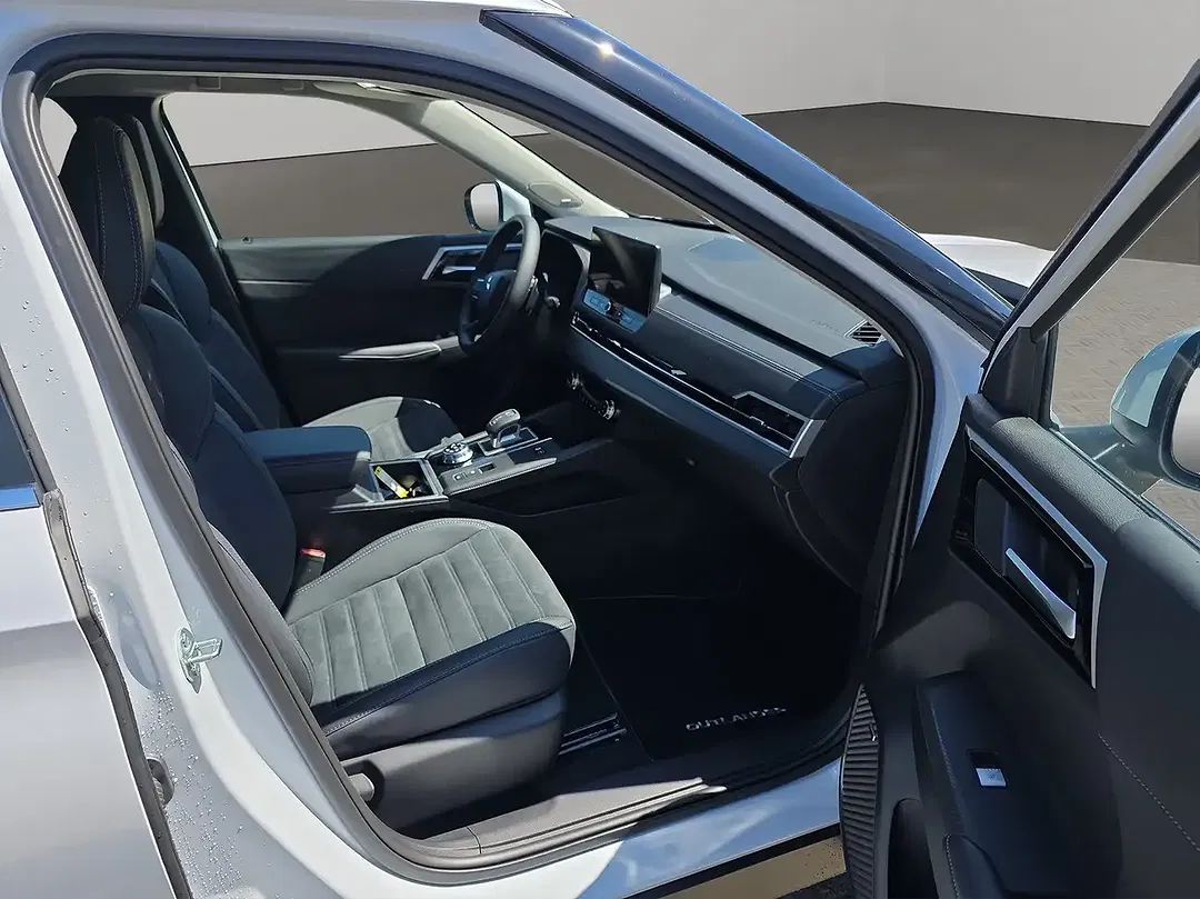 Mitsubishi Outlander 2.4 PHEV Hybrid 4WD Intro Edition - Thumbnail 8