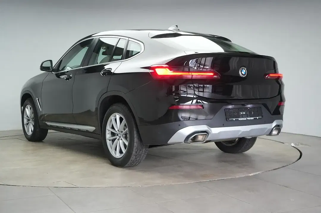 BMW X4 xDrive - Thumbnail 3