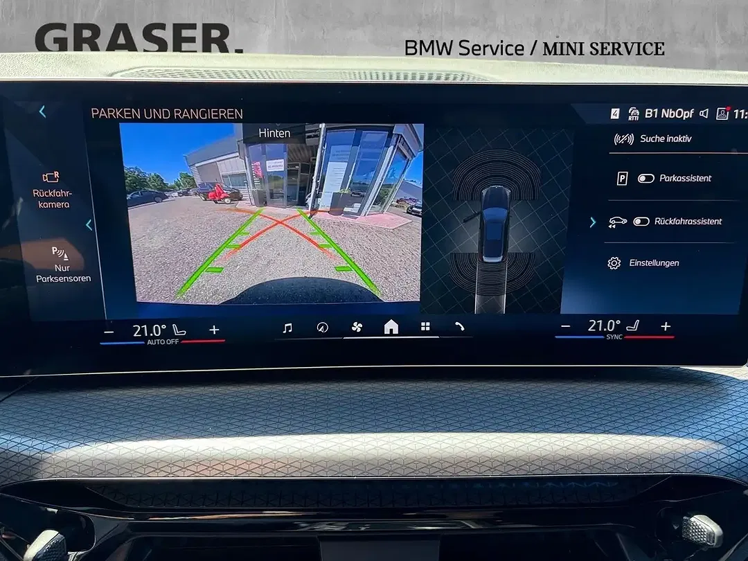 BMW 330 xDrive Touring M Sport Pro - Thumbnail 12