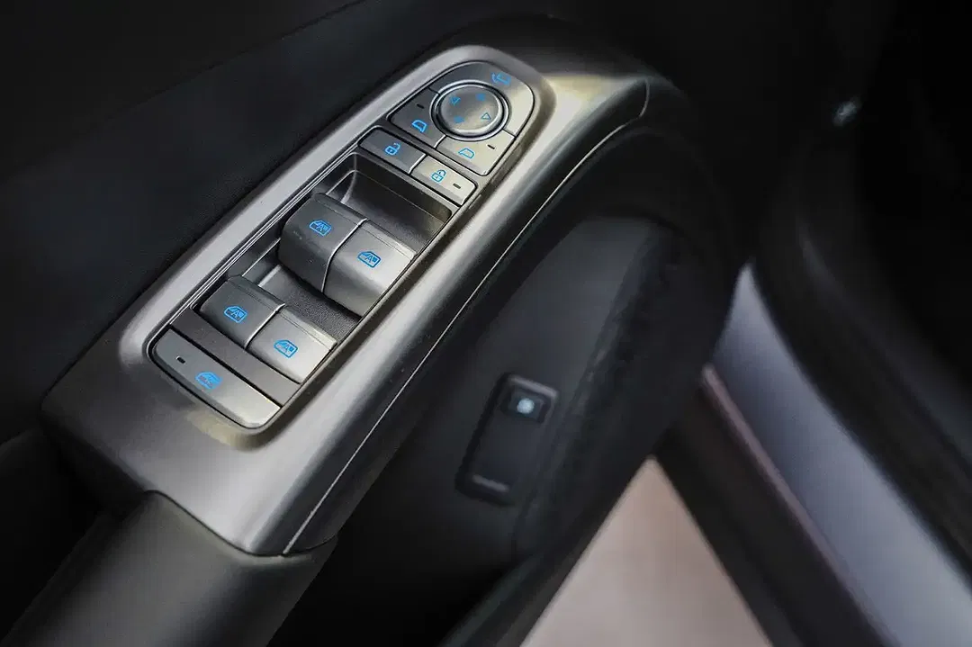 BYD Dolphin DM-i Boost - Thumbnail 10