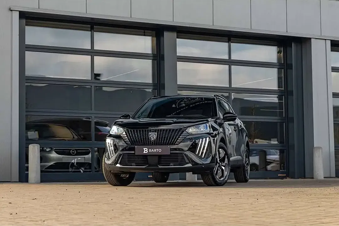Peugeot 2008 156 EV - Thumbnail 1