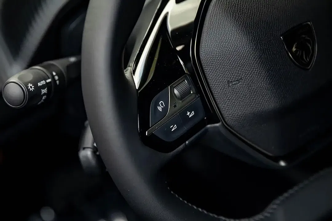 Peugeot 2008 156 EV - Thumbnail 10