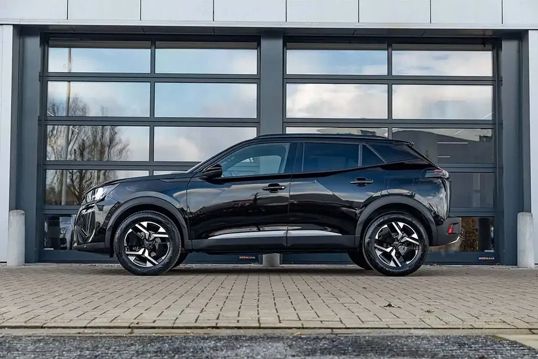 Peugeot 2008 156 EV - Thumbnail 2