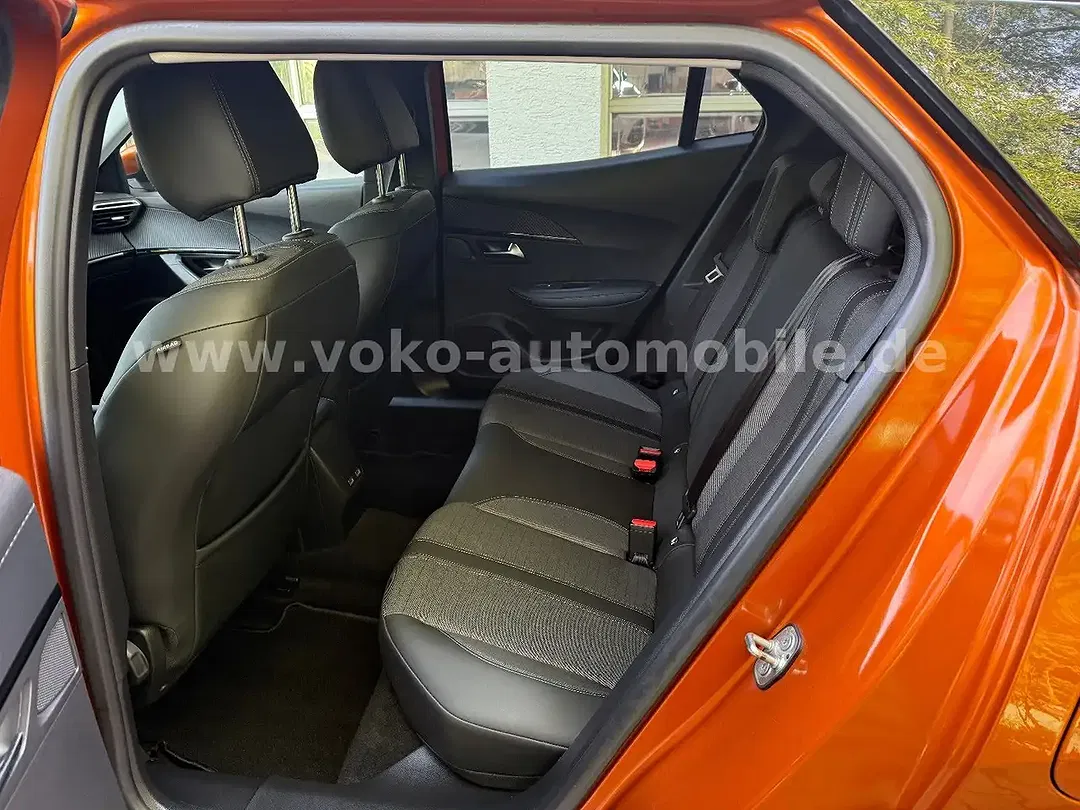Peugeot 2008 PureTech Allure Pack - Thumbnail 12