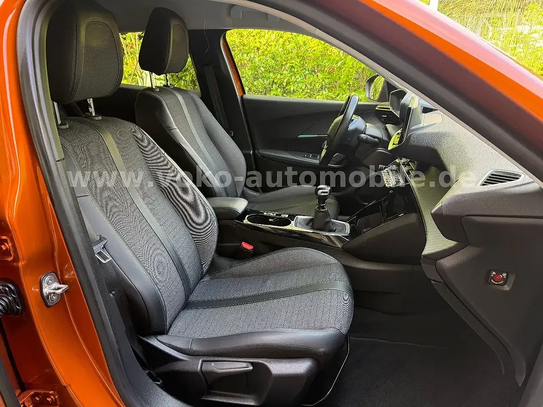 Peugeot 2008 PureTech Allure Pack - Thumbnail 14
