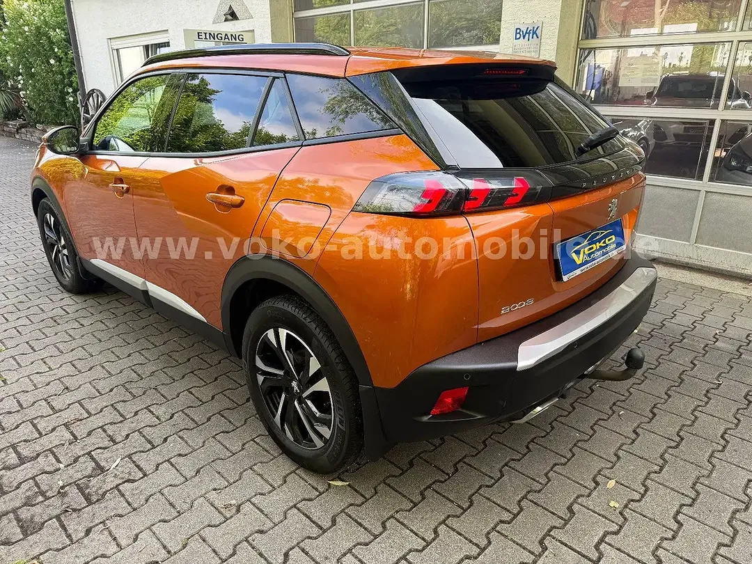 Peugeot 2008 PureTech Allure Pack - Thumbnail 4