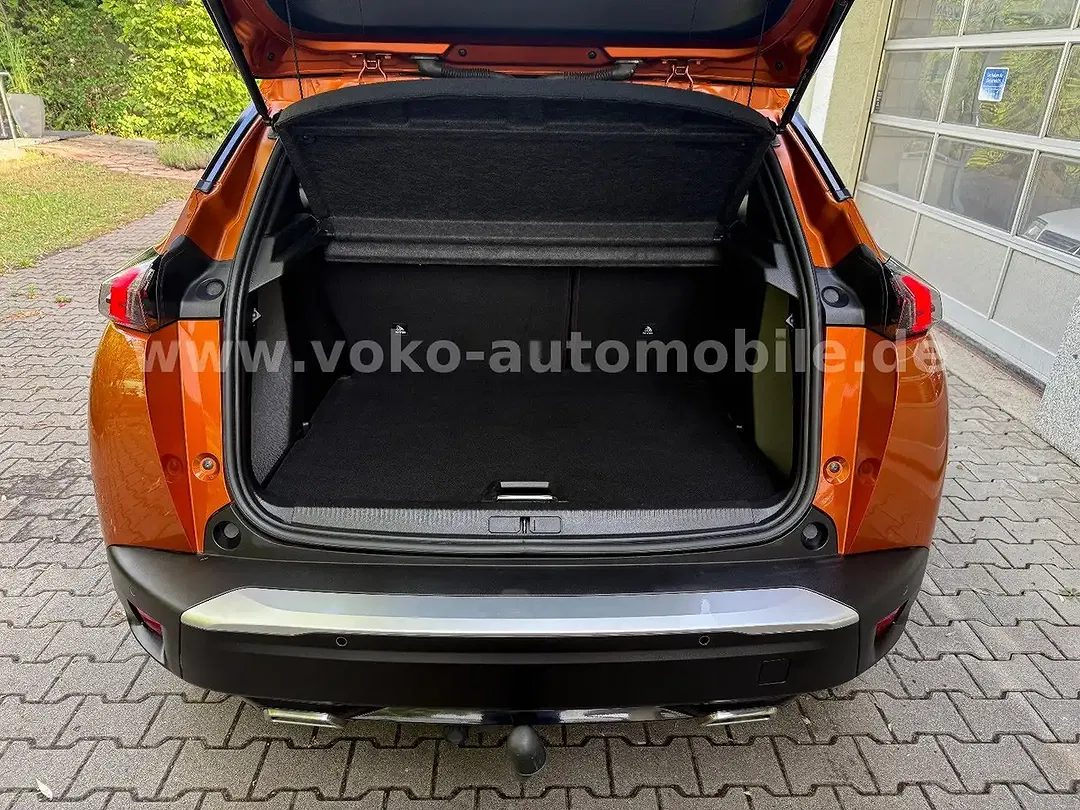 Peugeot 2008 PureTech Allure Pack - Thumbnail 6