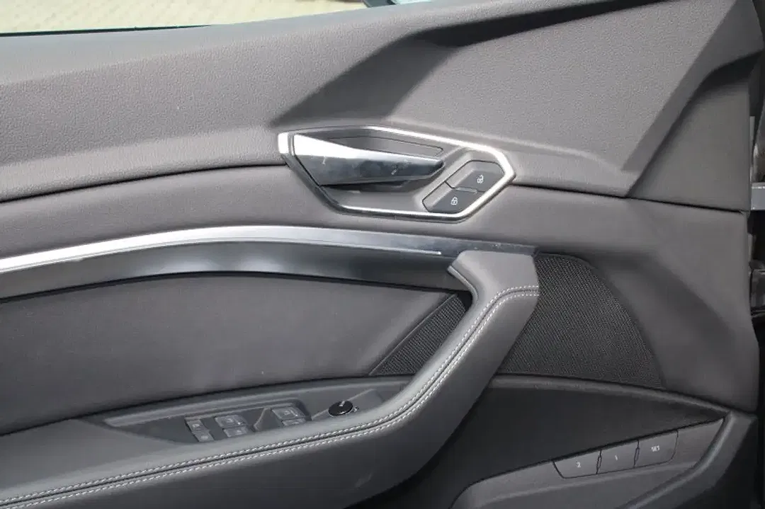 Audi Q8 e-tron 50 quattro Matrix LED advanced - Thumbnail 13