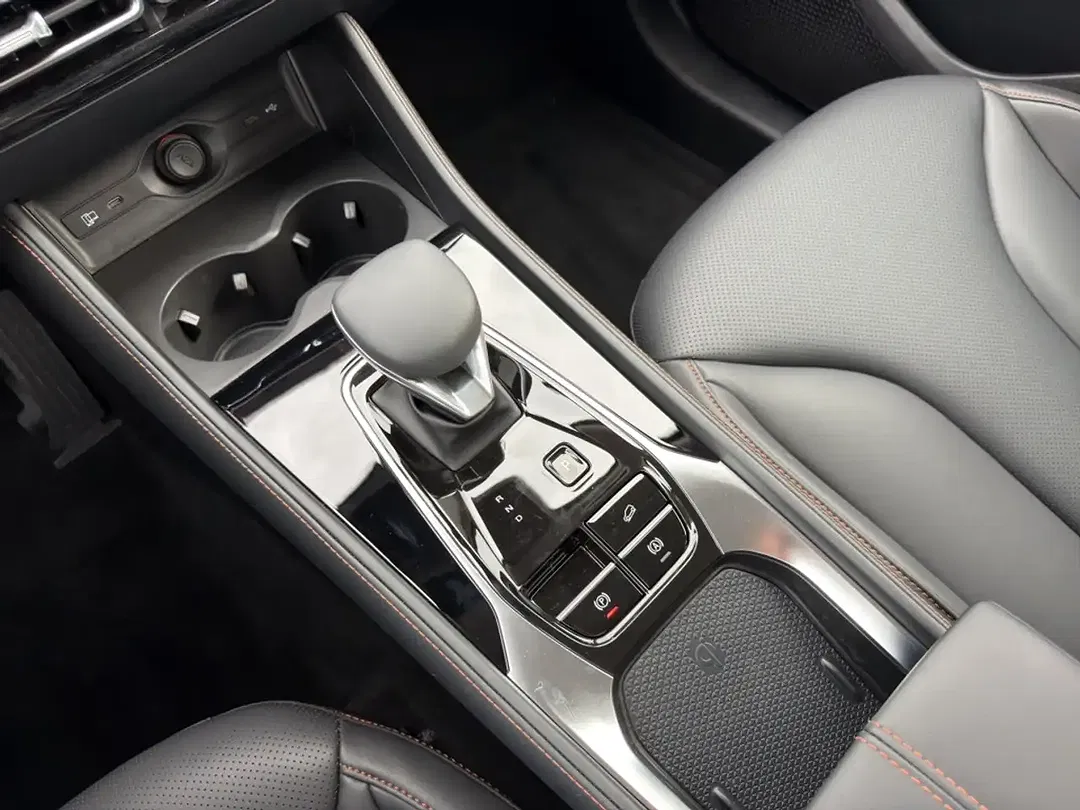 MG HS PHEV Luxury - Thumbnail 13