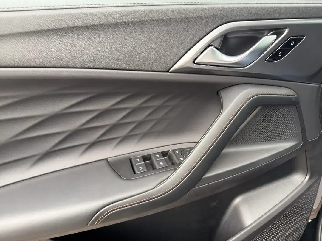 MG HS PHEV Luxury - Thumbnail 19
