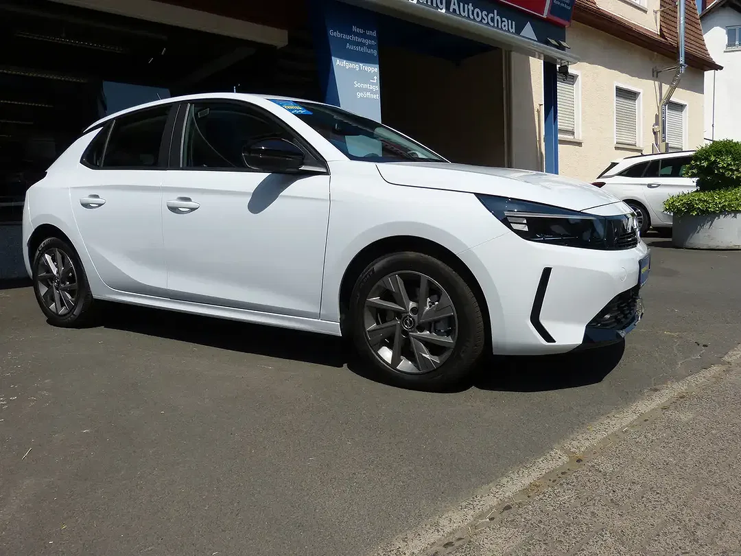Opel Corsa Edition - Thumbnail 6