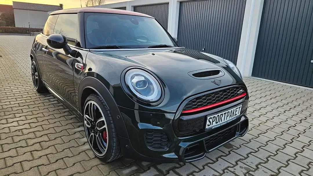 MINI John Cooper Works 2.0 - Thumbnail 10