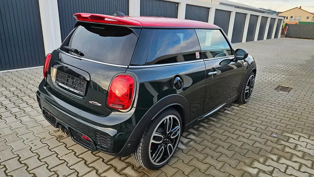 MINI John Cooper Works 2.0 - Thumbnail 4