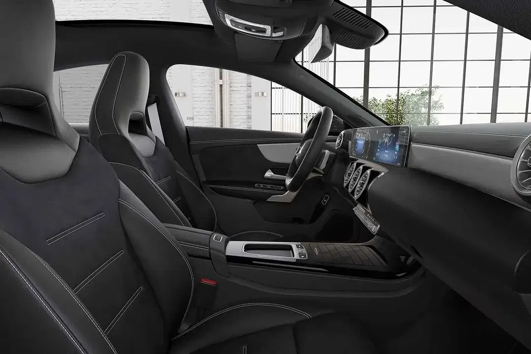 Mercedes-Benz CLA 180 AMG Line - Thumbnail 2