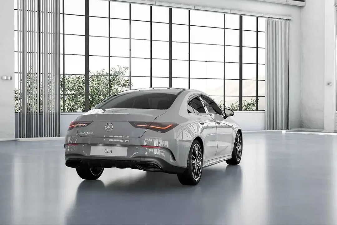 Mercedes-Benz CLA 180 AMG Line - Thumbnail 4