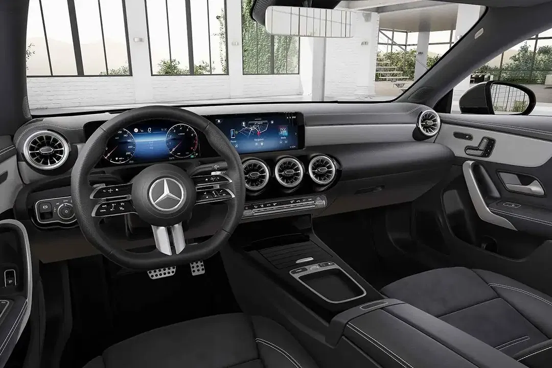 Mercedes-Benz CLA 180 AMG Line - Thumbnail 5