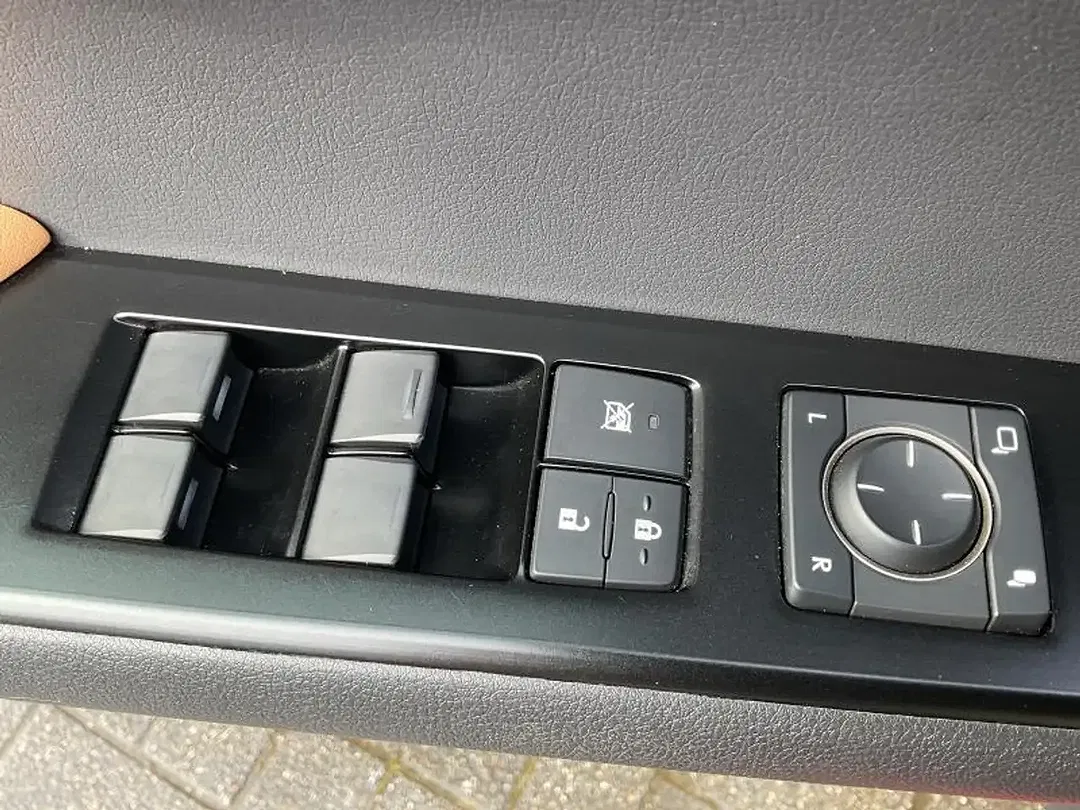 Lexus UX 250h Comfort Line - Thumbnail 17