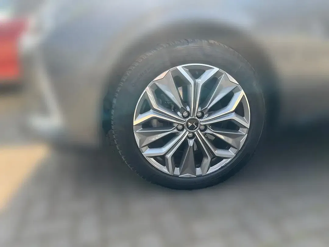 DS Automobiles DS 4 - Thumbnail 8