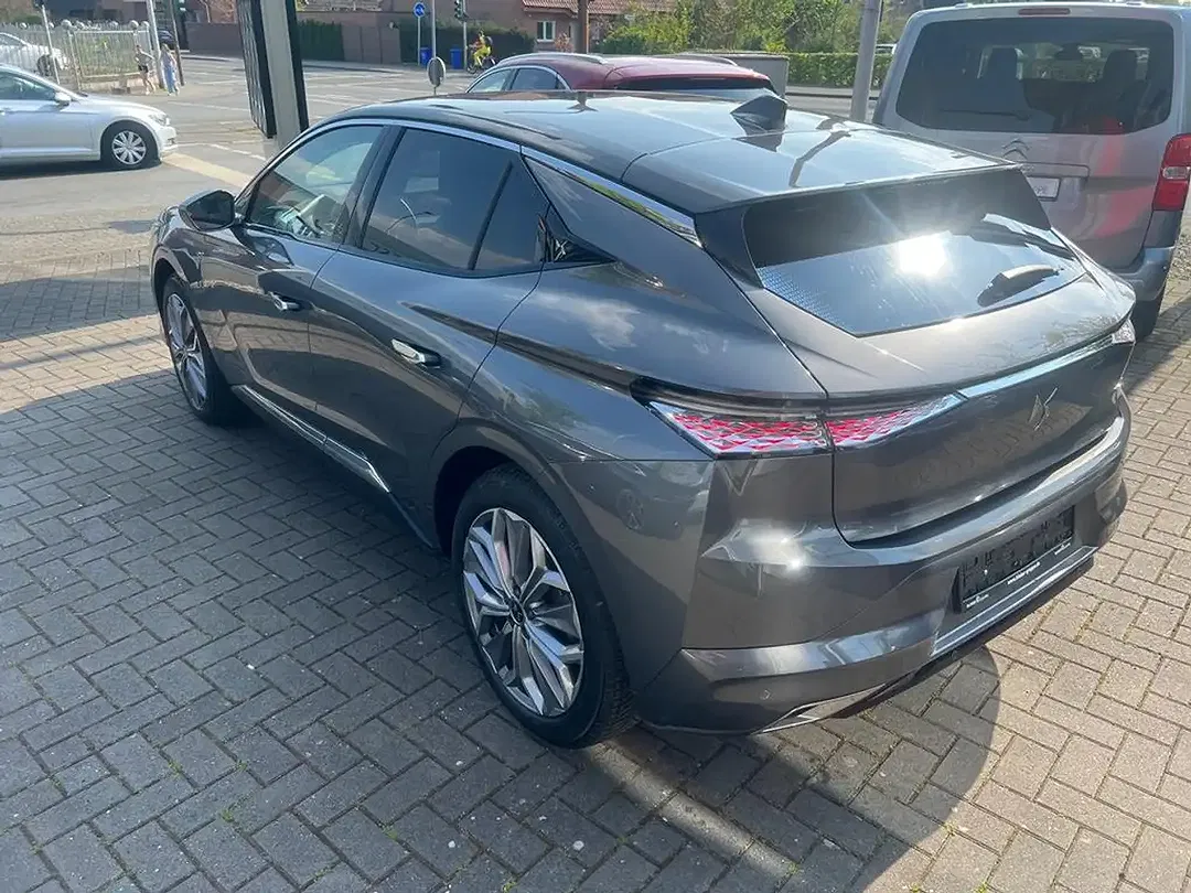DS Automobiles DS 4 - Thumbnail 6