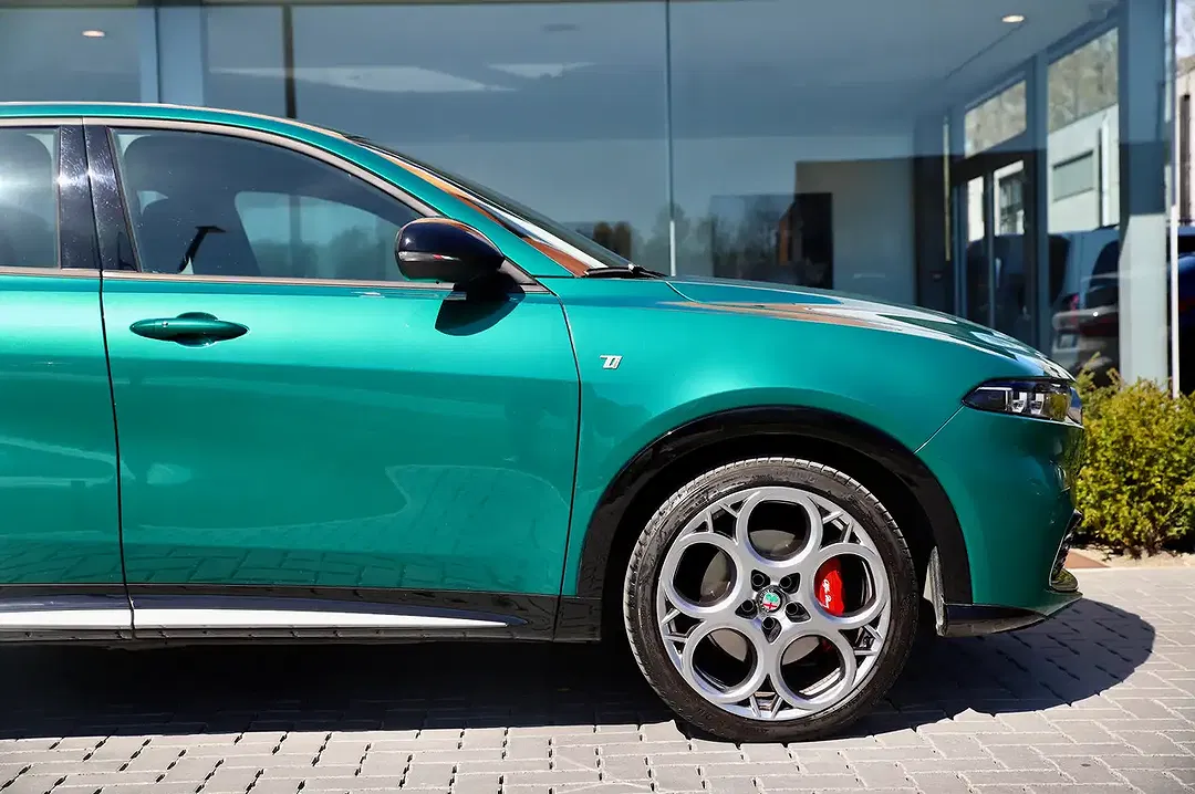 Alfa Romeo Tonale 1.5 MHEV Ti - Thumbnail 8