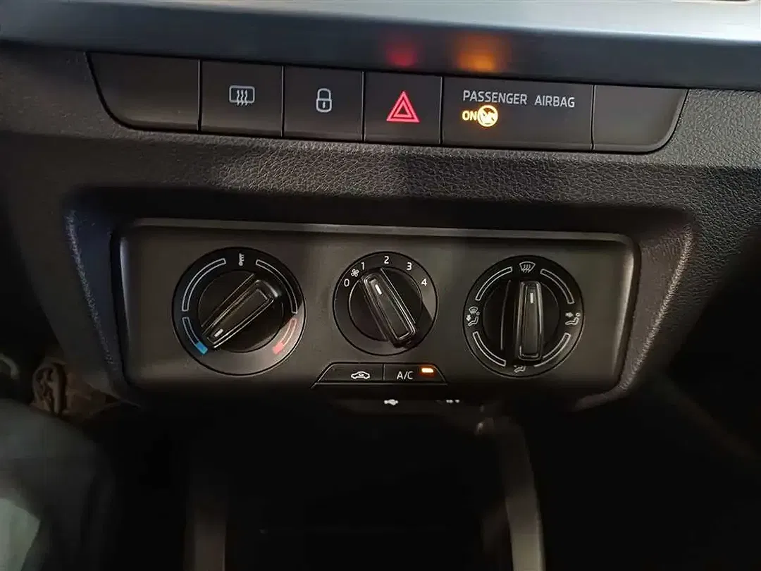 Skoda Fabia 1.0 MPI Ambition - Thumbnail 6