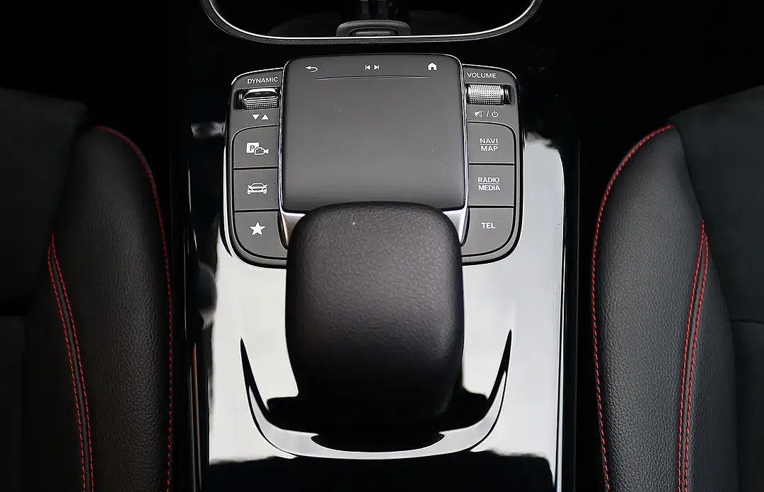 Mercedes-Benz CLA 250 AMG - Thumbnail 13
