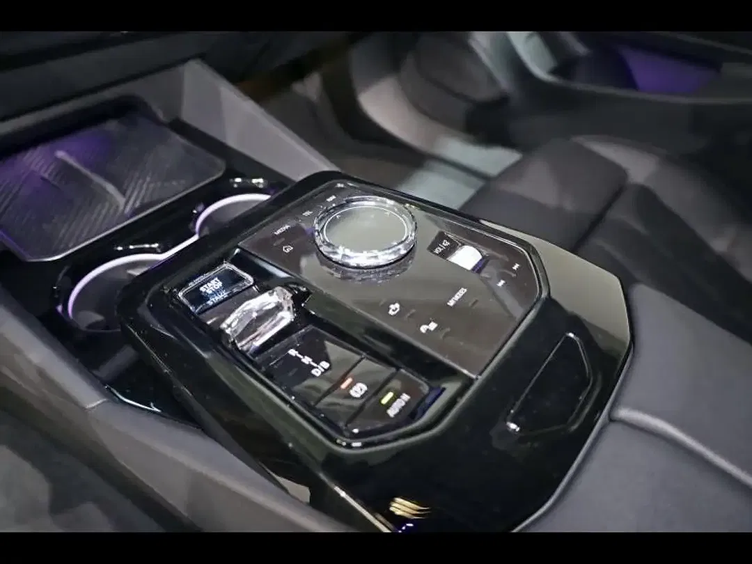 BMW i5 eDrive - Thumbnail 13