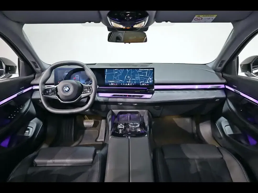 BMW i5 eDrive - Thumbnail 8