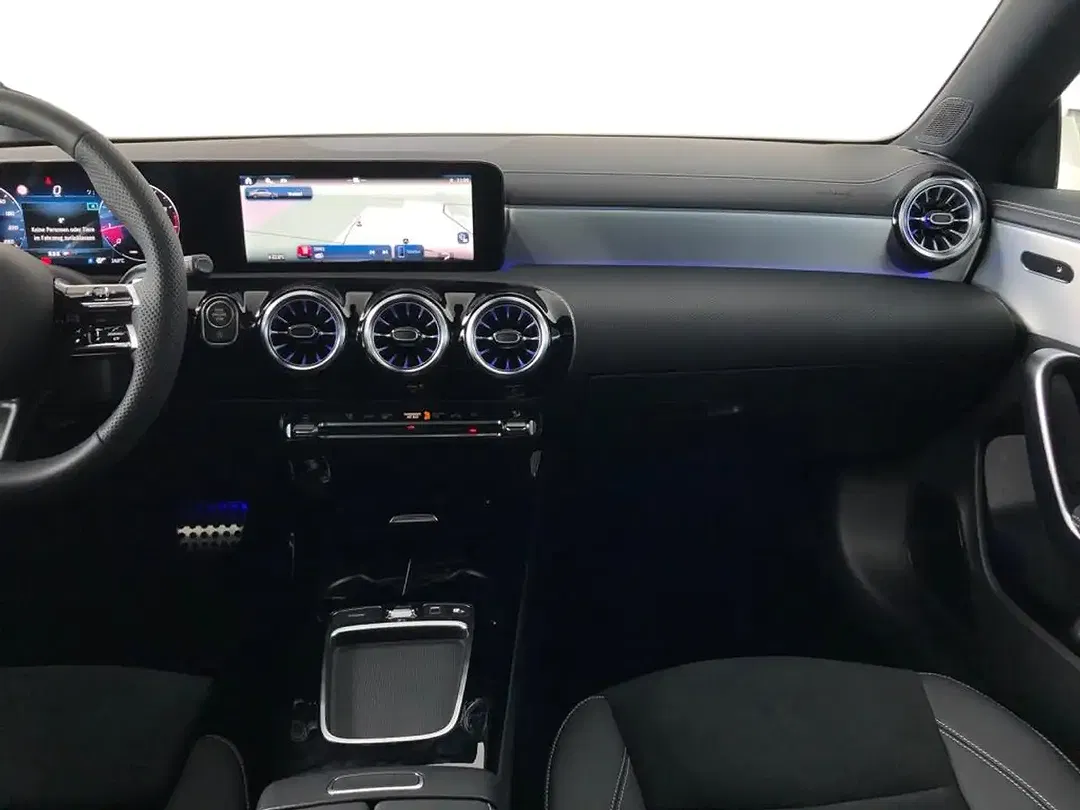 Mercedes-Benz CLA 180 AMG MBUX Night - Thumbnail 14
