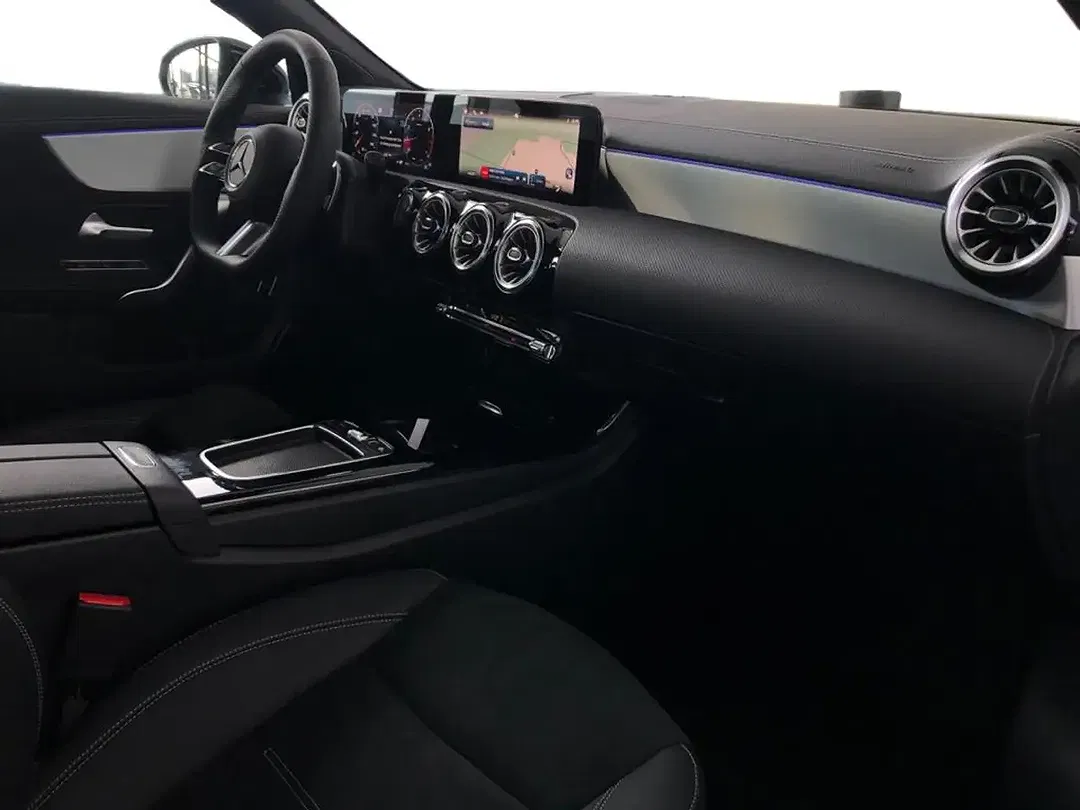 Mercedes-Benz CLA 180 AMG MBUX Night - Thumbnail 3