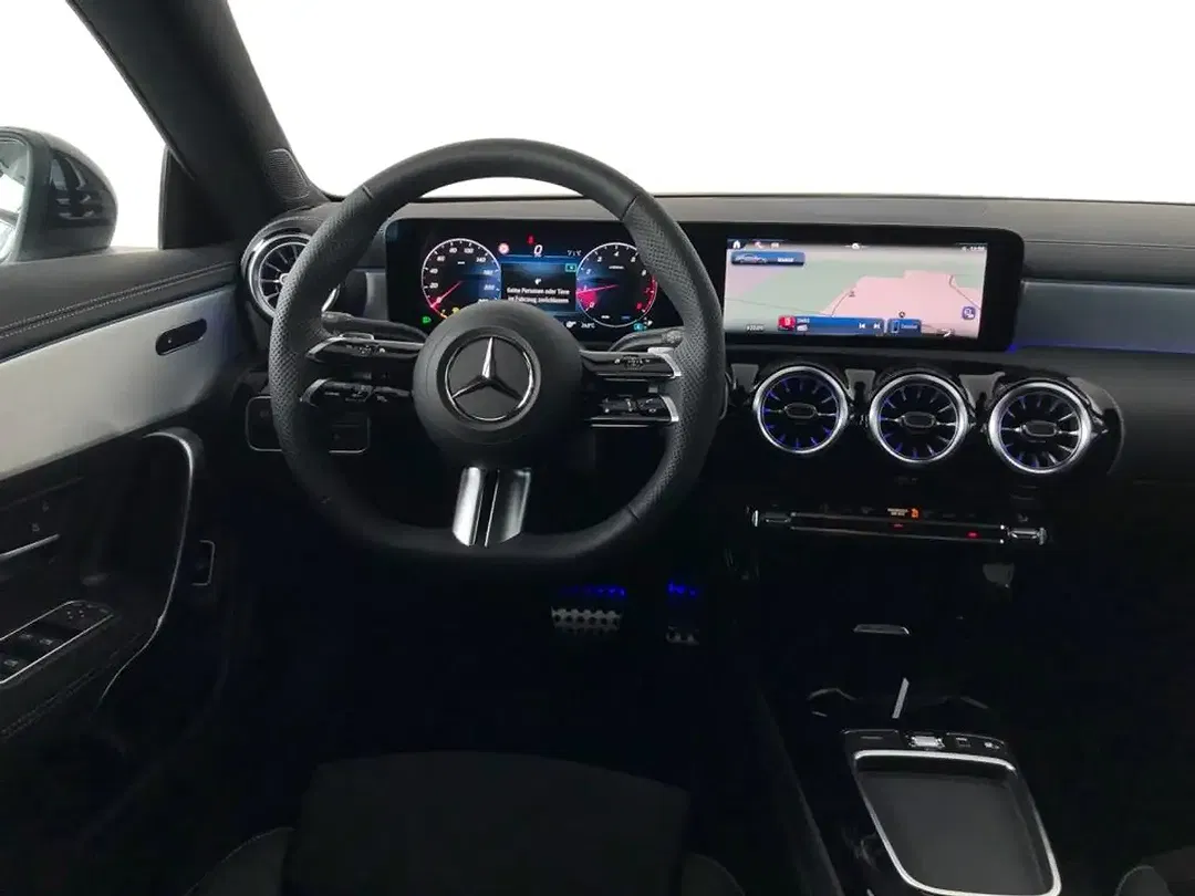 Mercedes-Benz CLA 180 AMG MBUX Night - Thumbnail 4