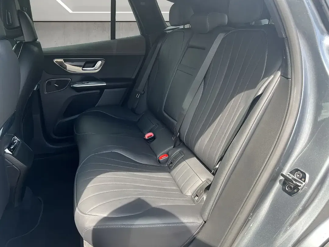 Mercedes-Benz EQE SUV 350 4MATIC - Thumbnail 11