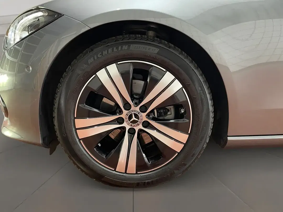 Mercedes-Benz C 180 MBUX Avantgarde - Thumbnail 7