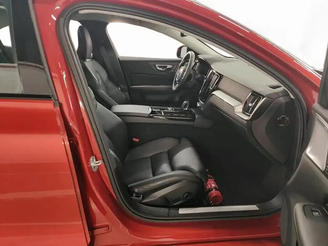 Volvo S60 T8 PHEV Inscription - Thumbnail 3