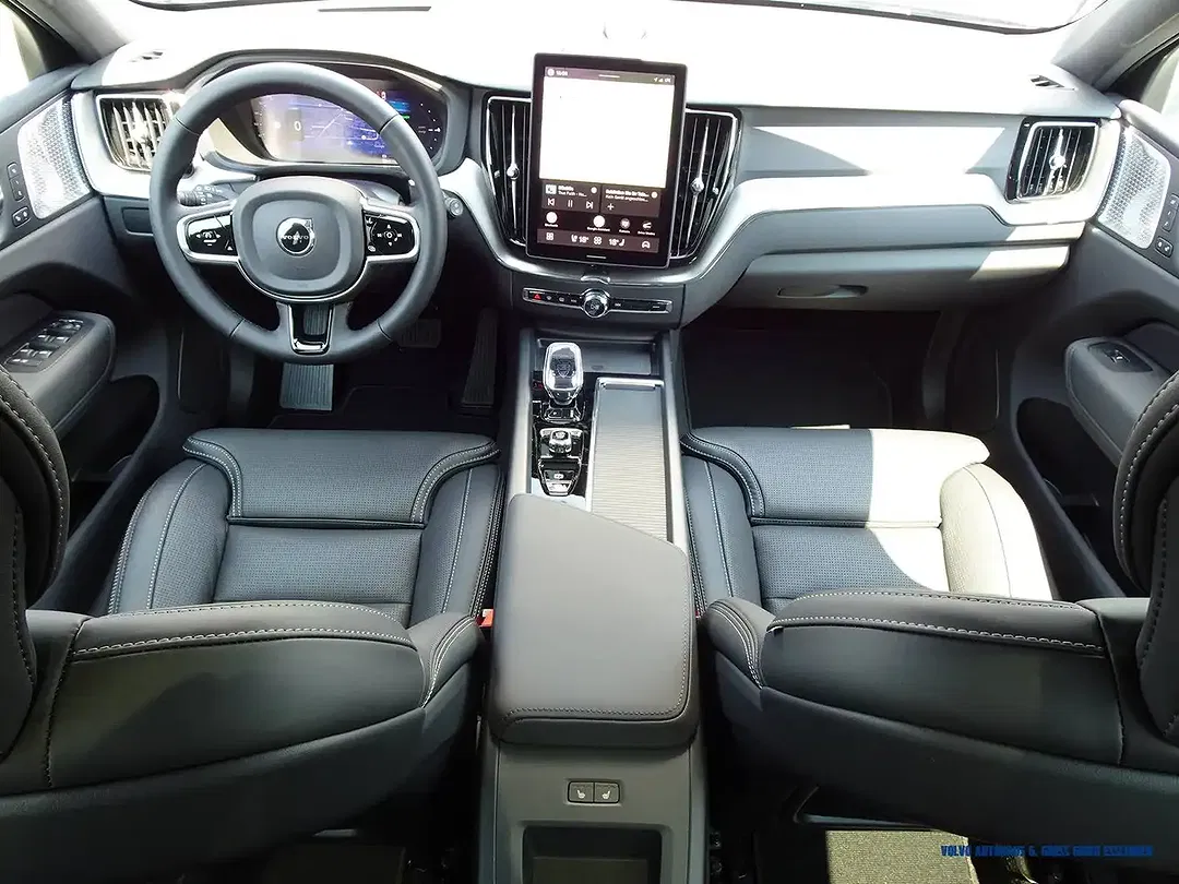 Volvo XC60 T6 AWD Edition Plus - Thumbnail 13