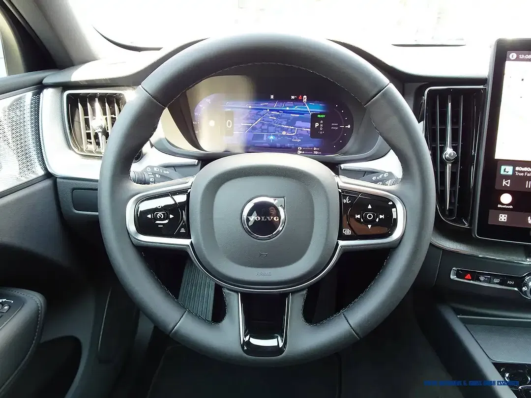 Volvo XC60 T6 AWD Edition Plus - Thumbnail 14