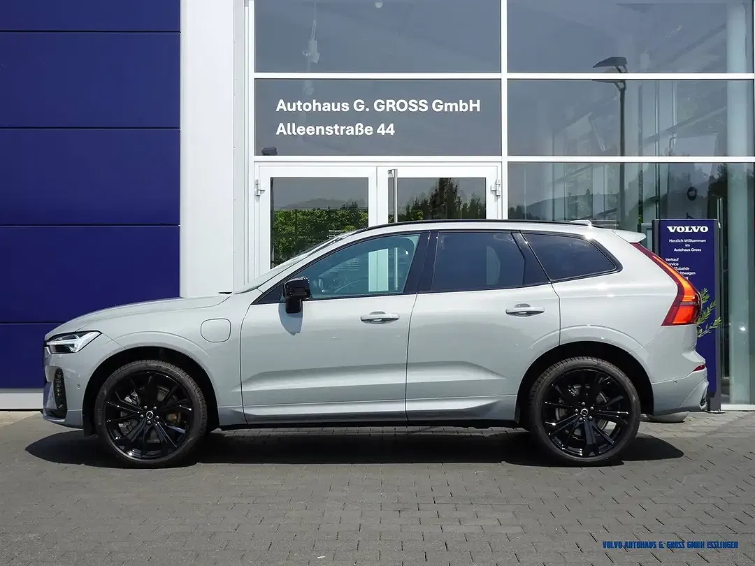 Volvo XC60 T6 AWD Edition Plus - Thumbnail 4