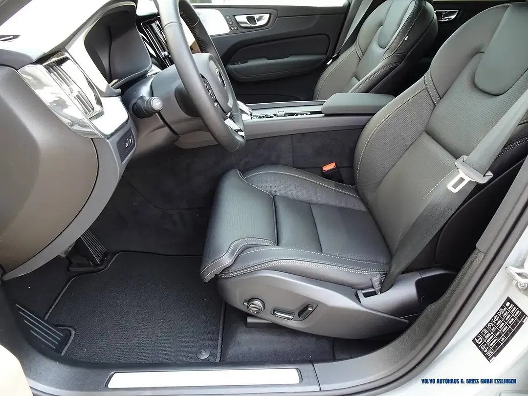 Volvo XC60 T6 AWD Edition Plus - Thumbnail 7