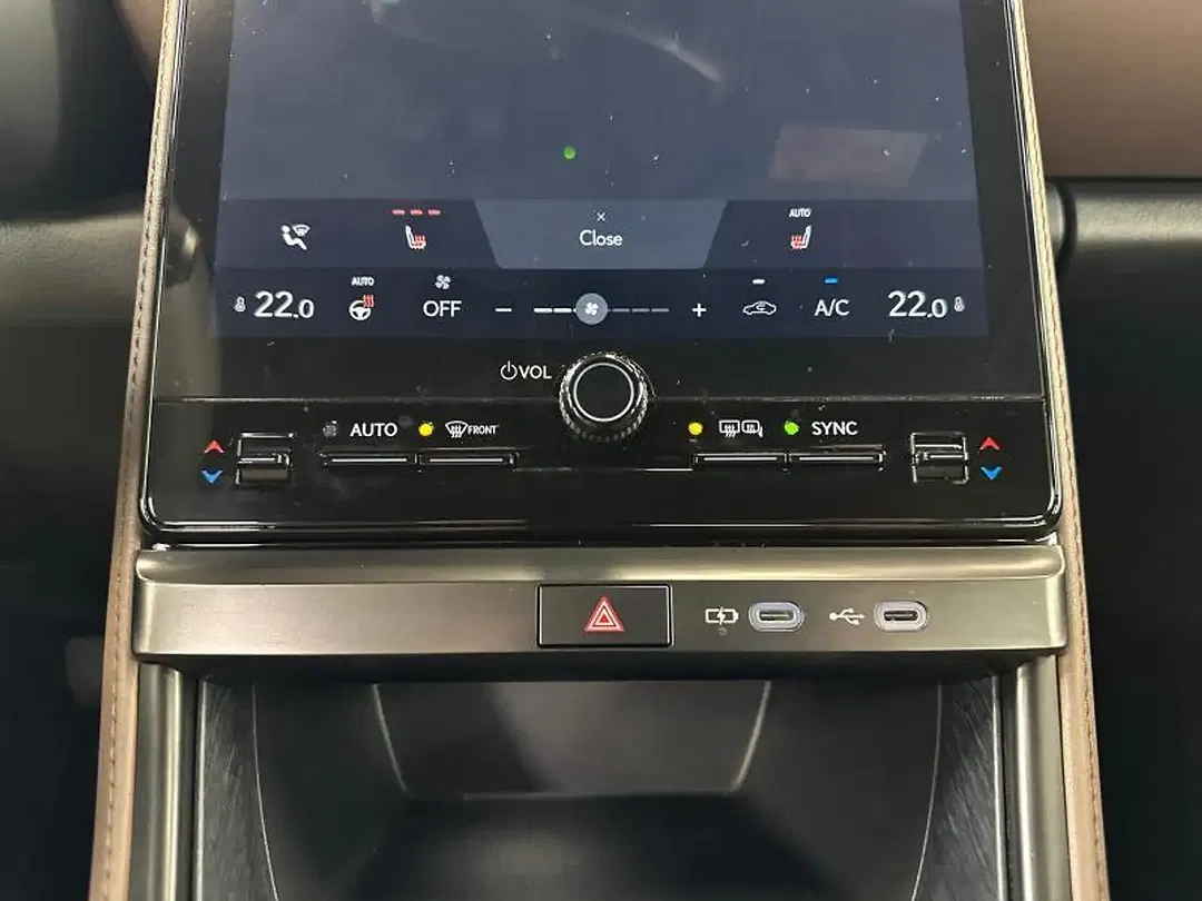 Lexus LBX Elegant - Thumbnail 20