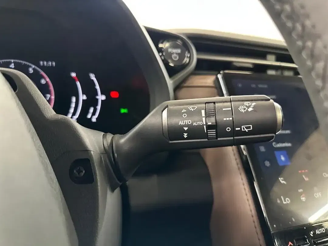 Lexus LBX Elegant - Thumbnail 23