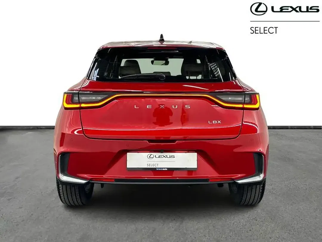 Lexus LBX Elegant - Thumbnail 4