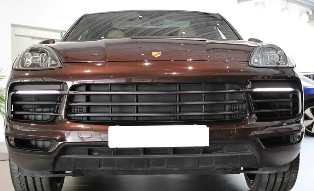 Porsche Cayenne E-Hybrid Coupe Edition - Thumbnail 3