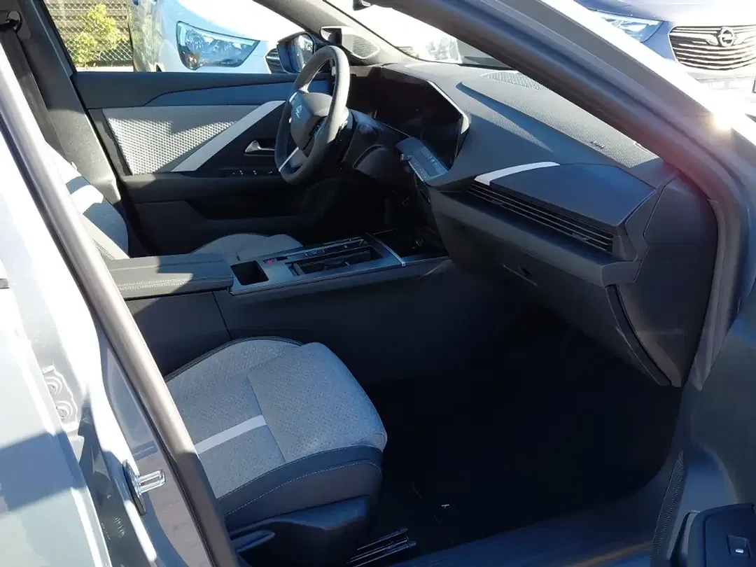 Opel Astra Edition - Thumbnail 11