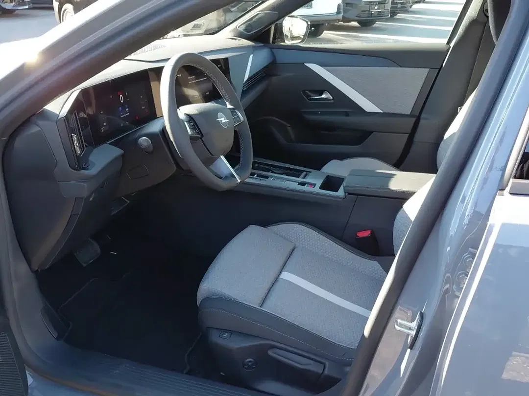 Opel Astra Edition - Thumbnail 12
