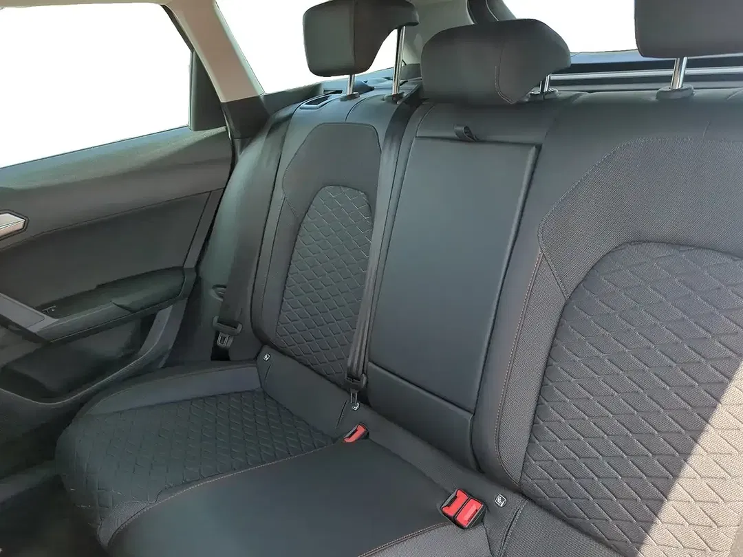 SEAT Leon 1.5 eTSI DSG FR - Thumbnail 9