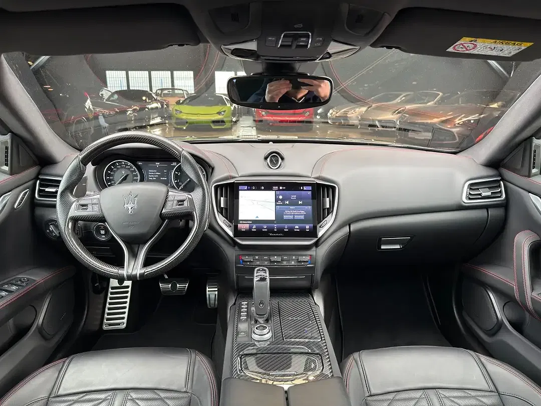 Maserati Ghibli Trofeo - Thumbnail 13