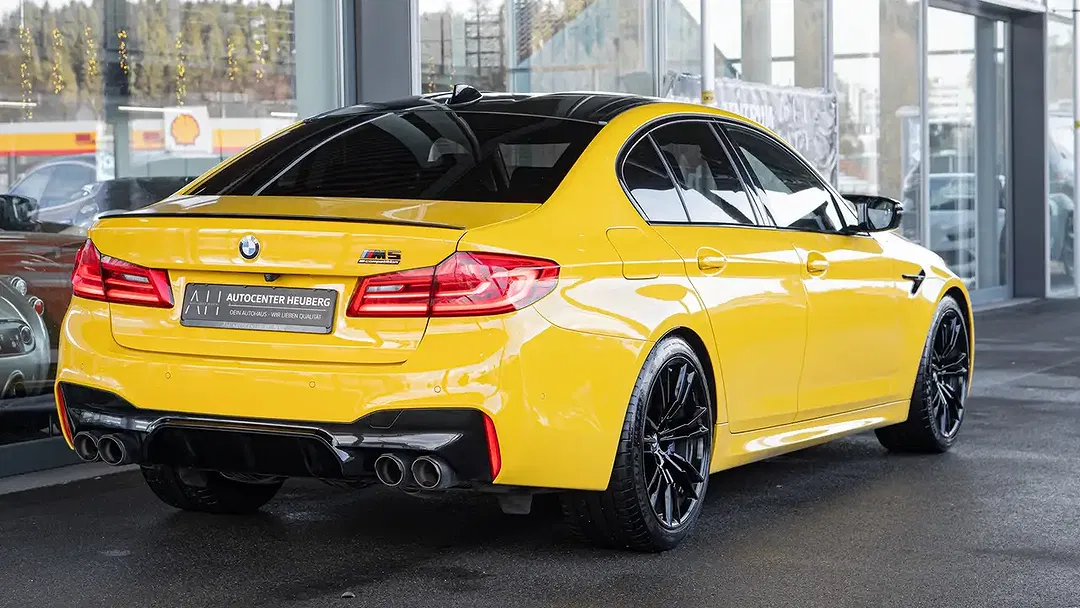 BMW M5 Competition - Thumbnail 3