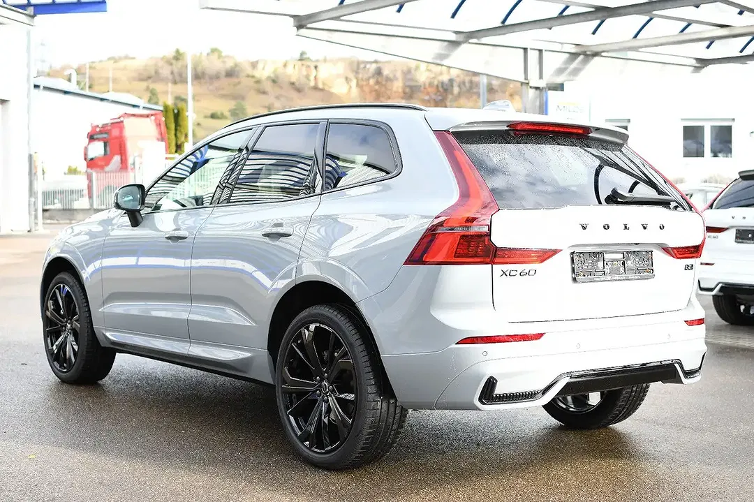 Volvo XC60 B5 AWD Edition - foto 2