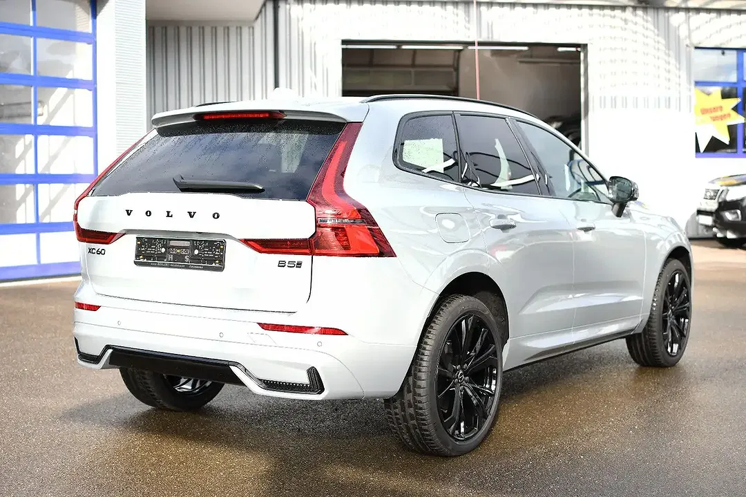 Volvo XC60 B5 AWD Edition - Thumbnail 5